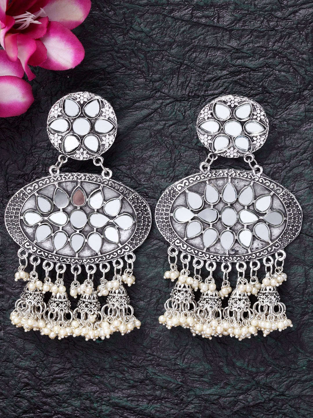 

Moedbuille Silver-Toned & White Oval Drop Earrings