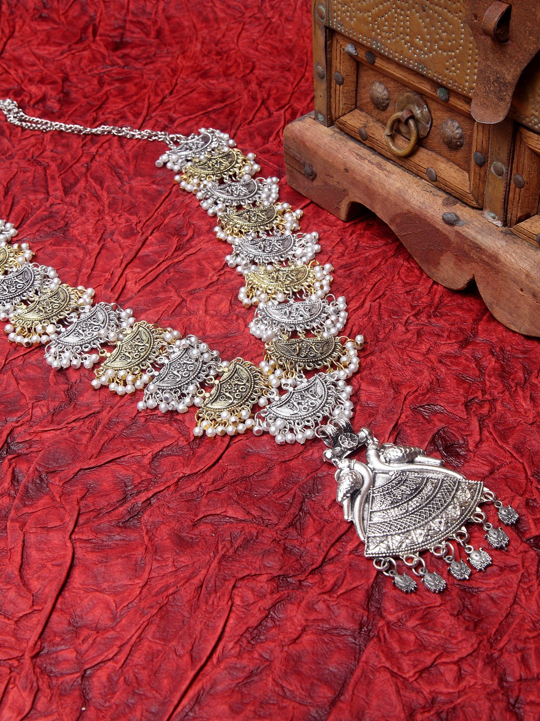 

Moedbuille Gold-Toned & Silver-Toned German Silver Filigree Peacock Shaped Necklace