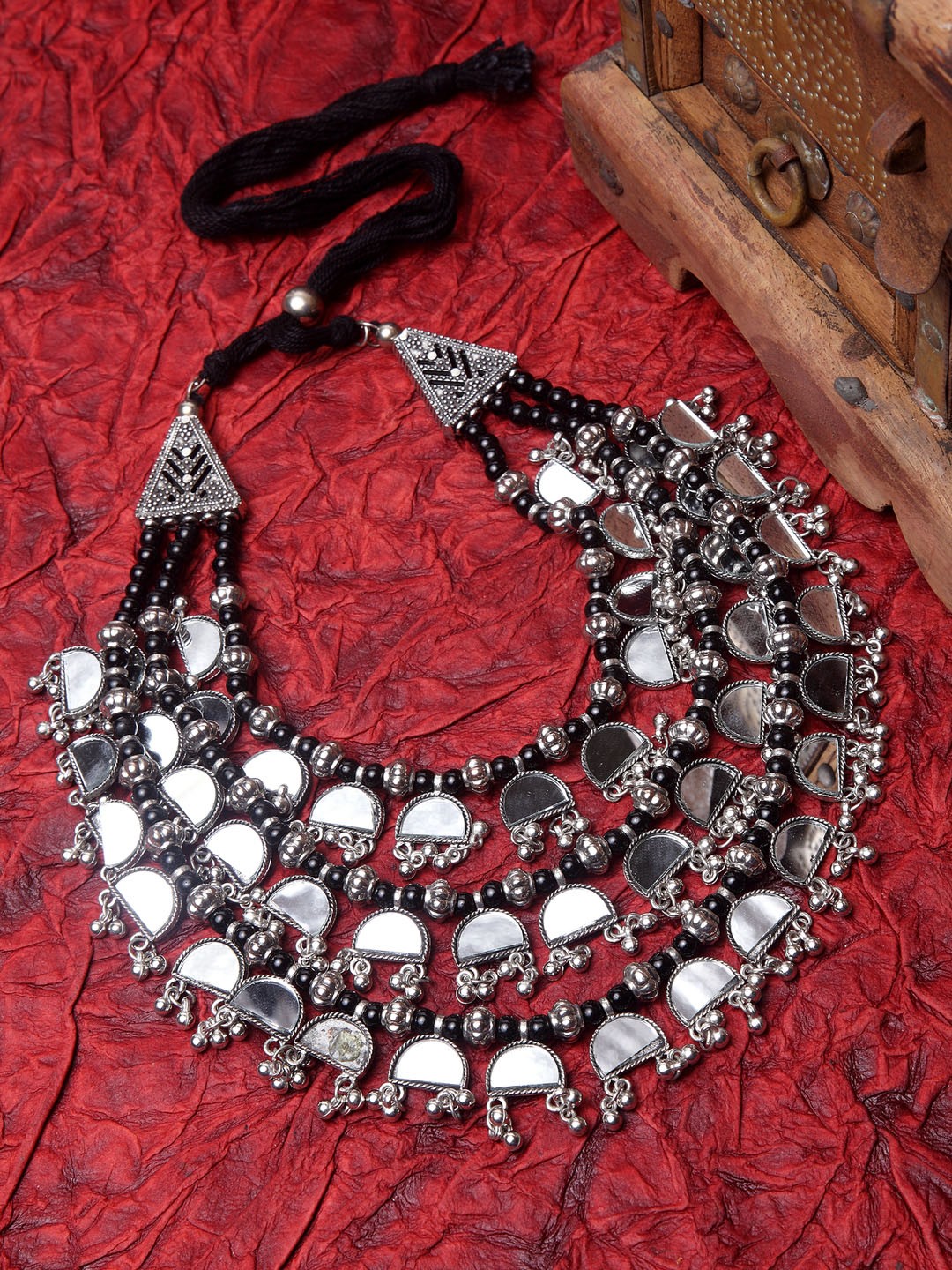 

Moedbuille Silver-Toned Handcrafted Mirror Necklace