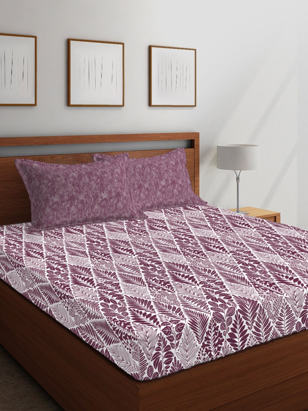 

Boutique Living India Purple & White Floral 144 TC Cotton 1 Queen Bedsheet with 2 Pillow Covers
