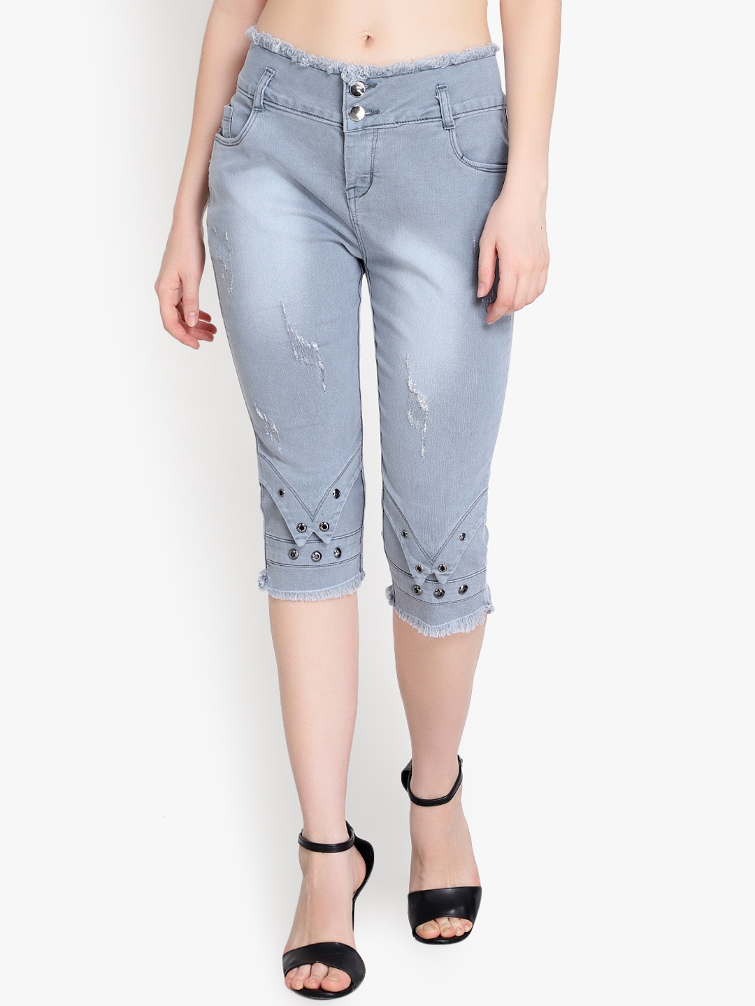 

Perfect Outlet Women Grey Solid Skinny Fit Denim Capris