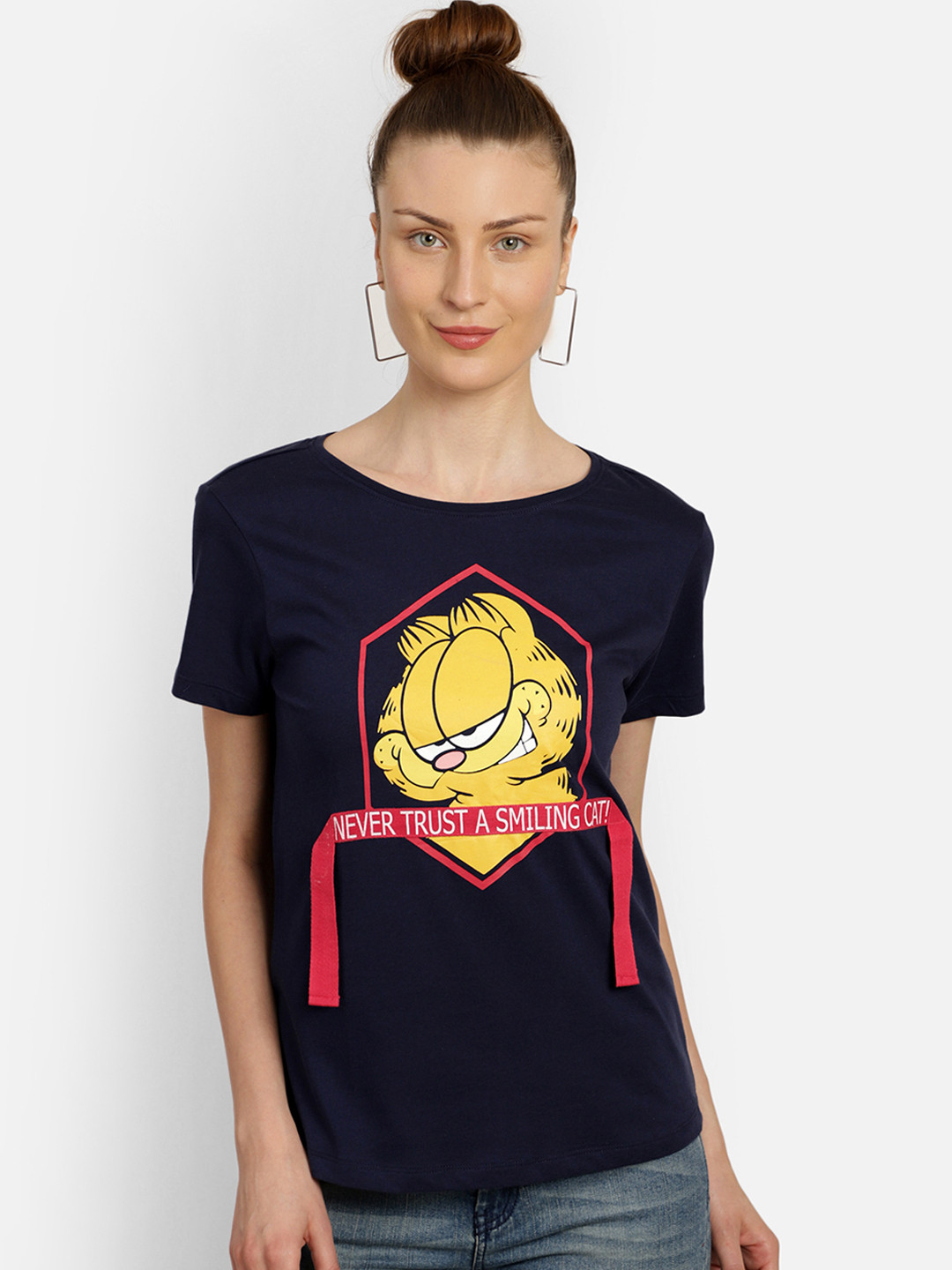 

Free Authority Women Navy Blue & Yellow Garfield Print Round Neck T-shirt