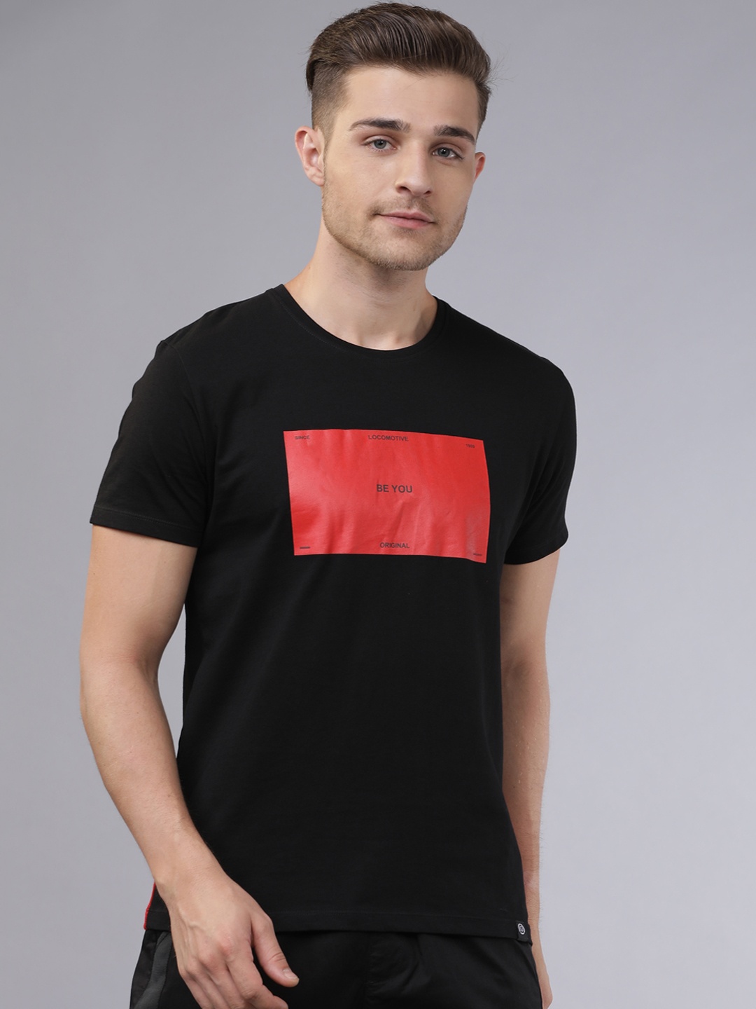 

LOCOMOTIVE Men Black & Red Printed Round Neck T-shirt