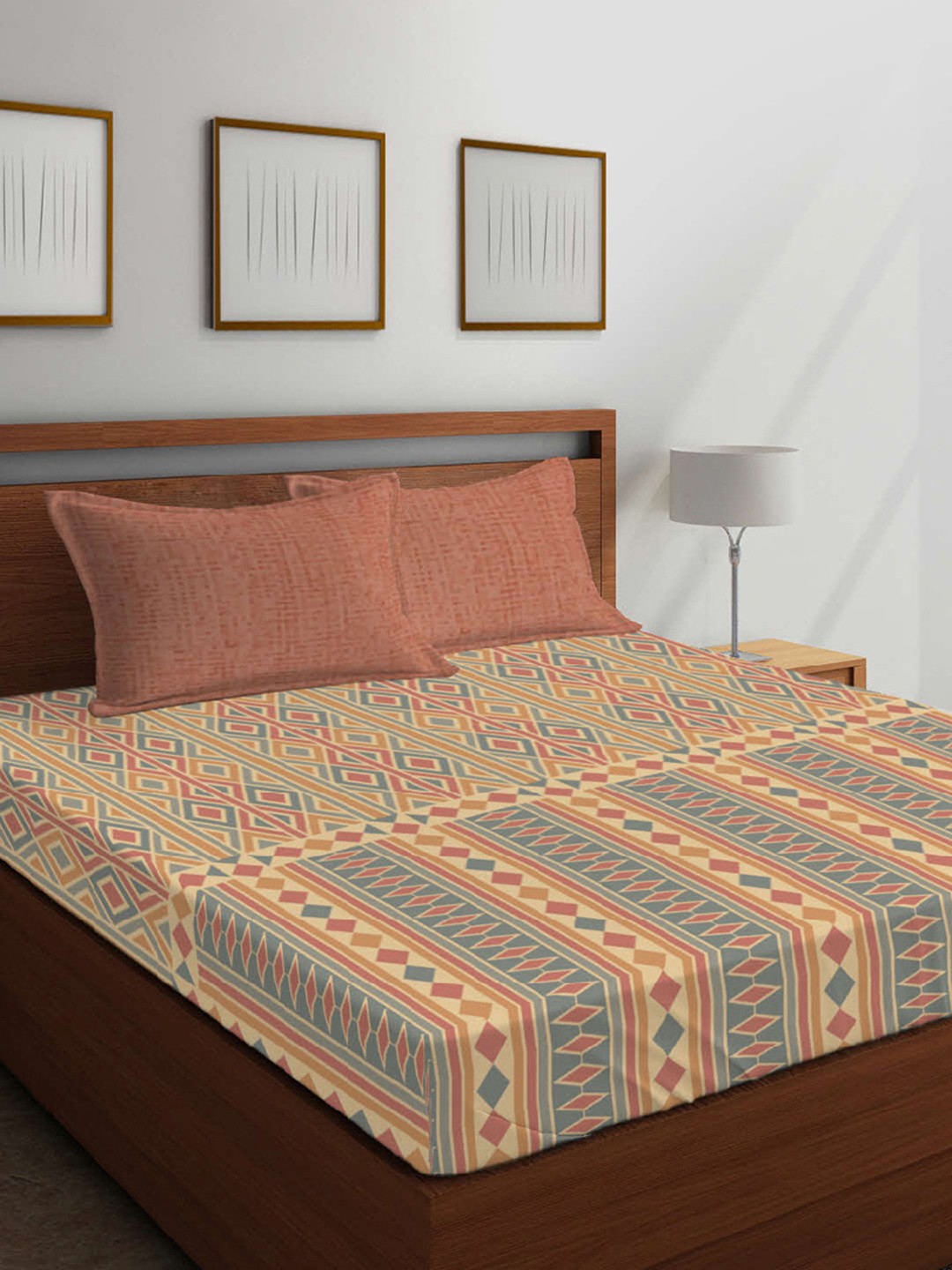 

Boutique Living India Multicoloured Geometric 144 TC Cotton 1 Queen Bedsheet with 2 Pillow Covers, Multi