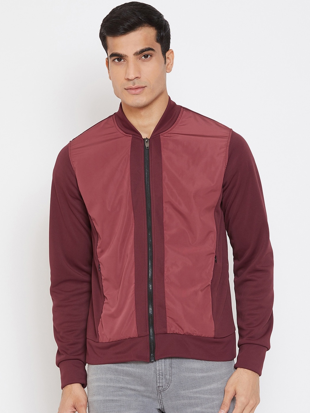

PERFKT-U Men Maroon Colourblocked Sweatshirt