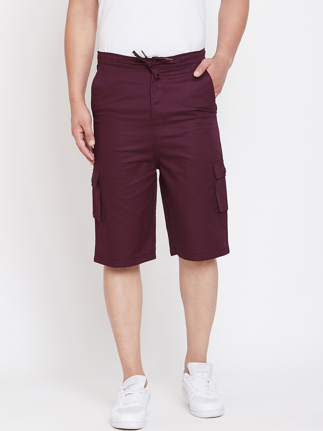 

Hypernation Men Maroon Solid Regular Fit Cargo Shorts