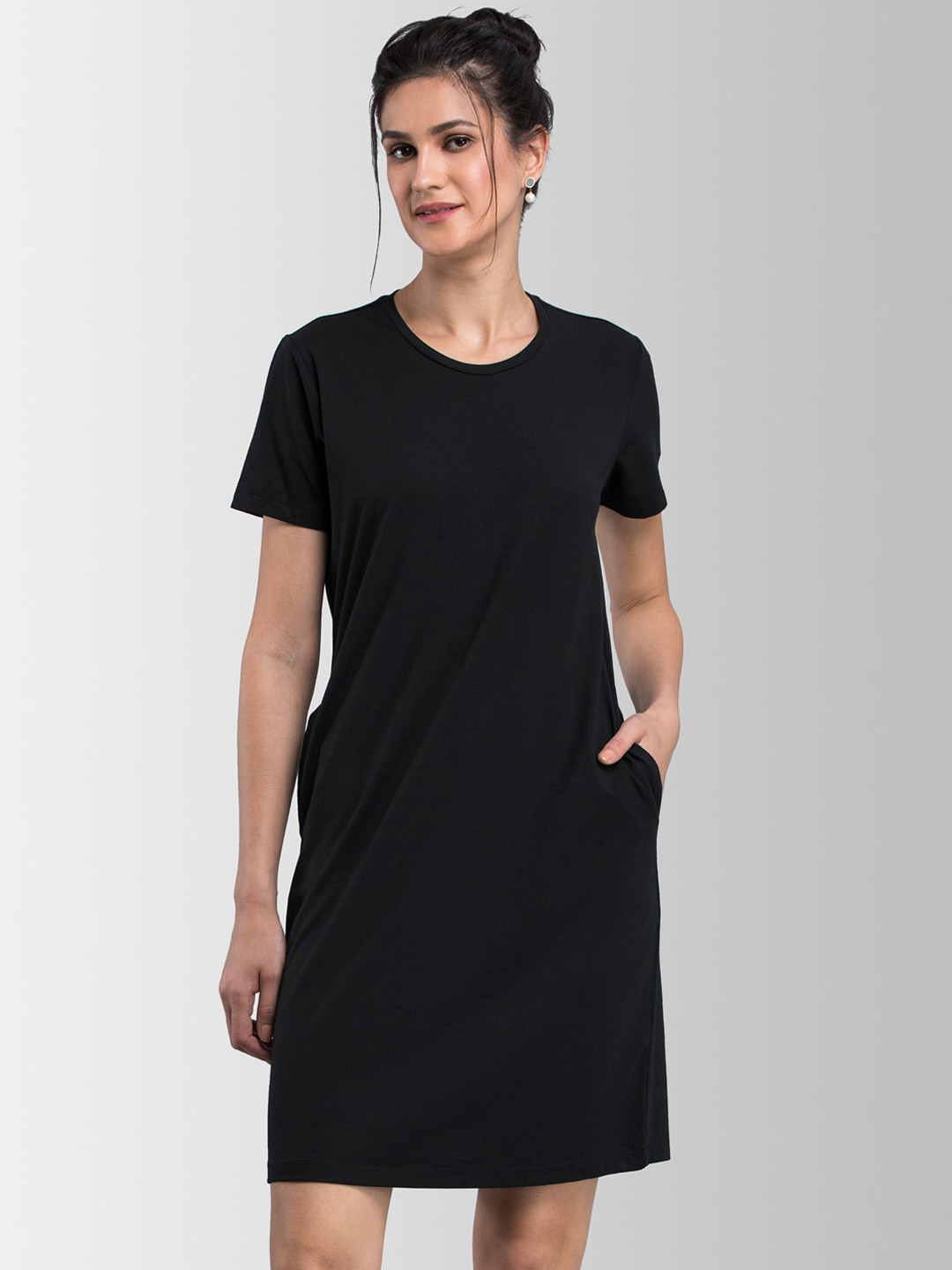 

FableStreet Women Black Solid Sheath Dress