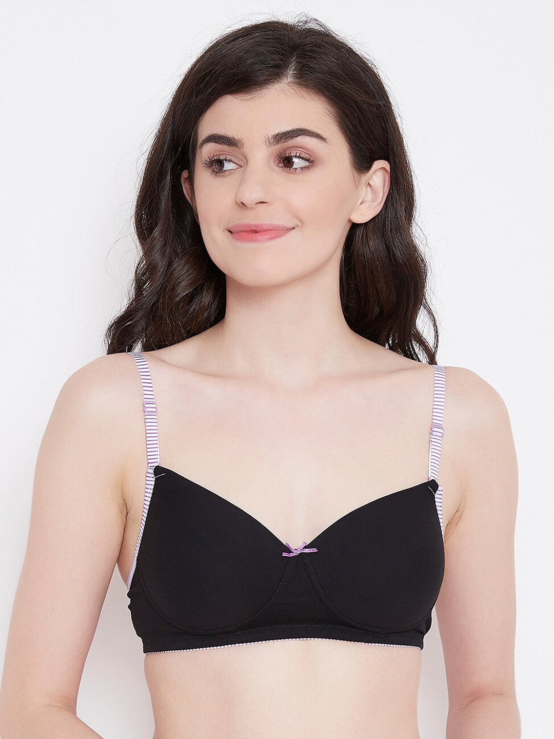 

Clovia Black Solid Non-Wired Lightly Padded T-shirt Bra BR1049M1332B