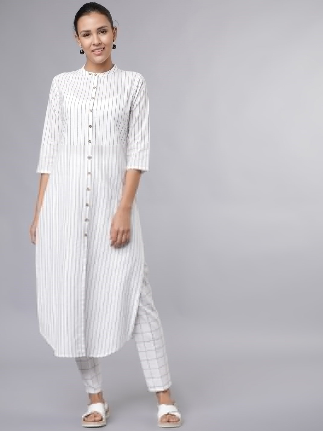 Vishudh Women Off-White & Navy Blue Striped Kurta with Trousers