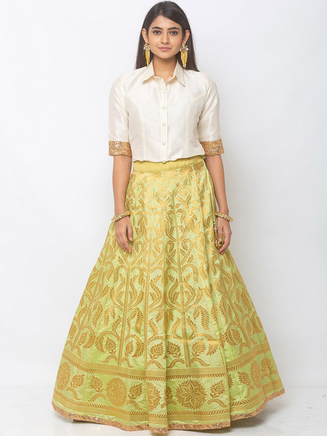 

6Y COLLECTIVE Green Ready to Wear Lehenga with Blouse