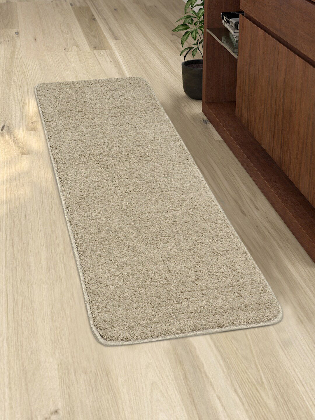 

Saral Home Beige Solid Shaggy Anti-Skid Floor Runner