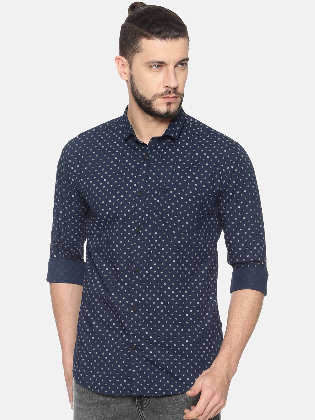 

SHOWOFF Men Navy Blue & Off-White Slim Fit Printed Casual Shirt