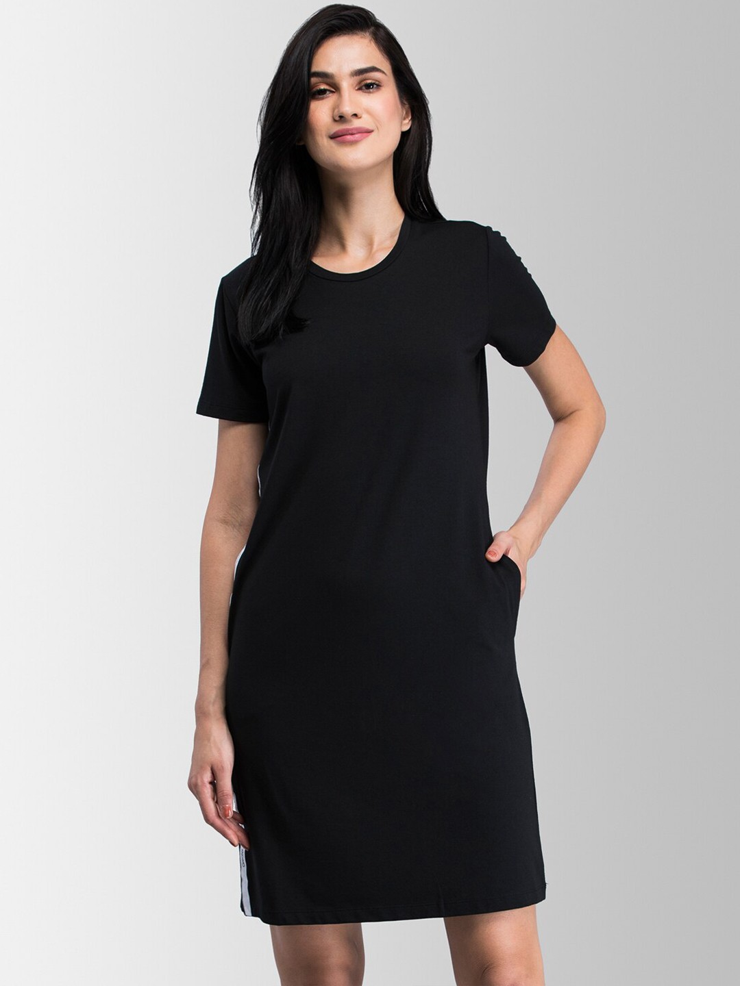 

FableStreet Women Black Solid Knitted T-shirt Dress