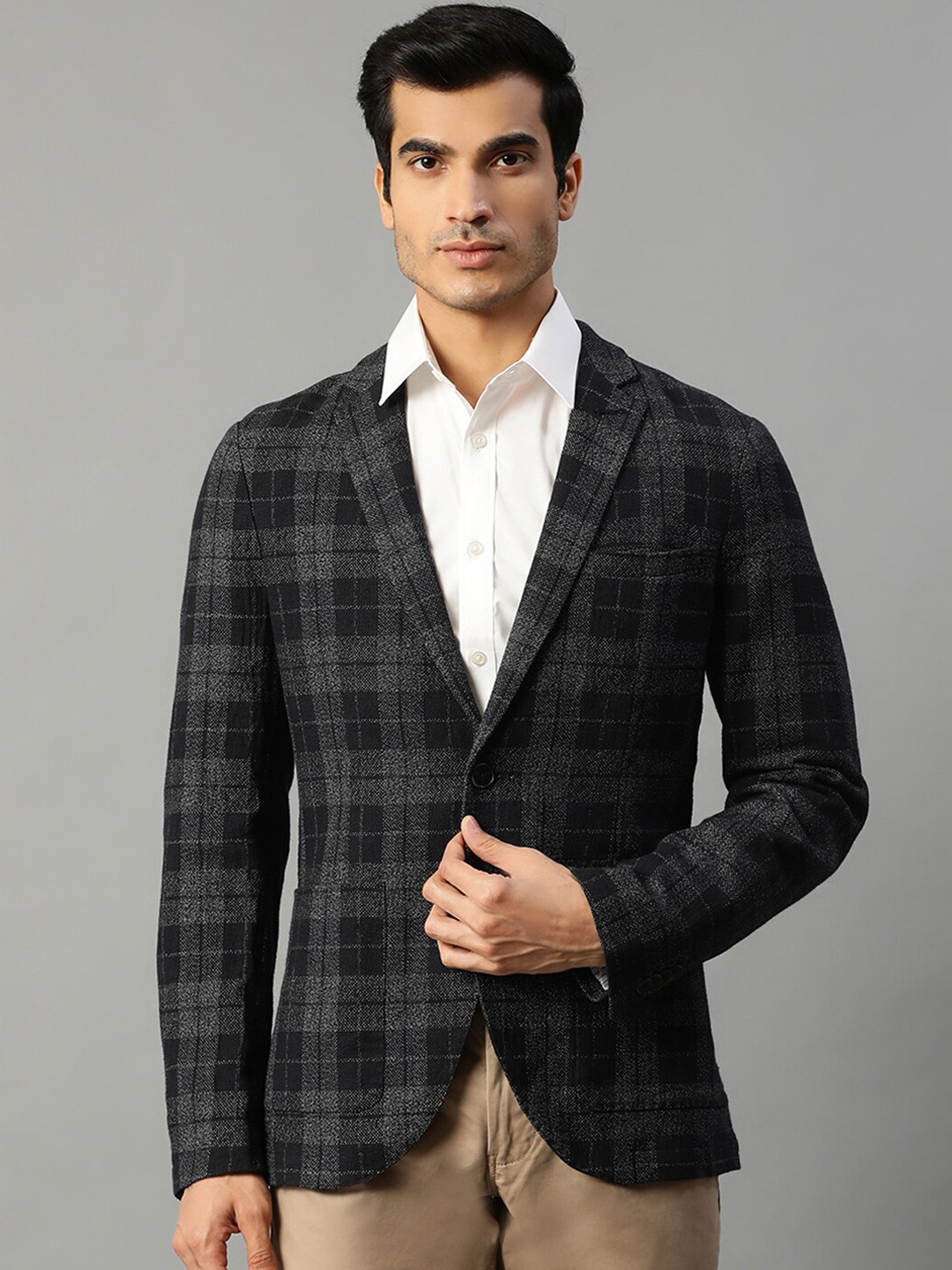 

Matinique Men Navy Blue & Grey Slim-Fit Checked Single-Breasted Casual Blazer