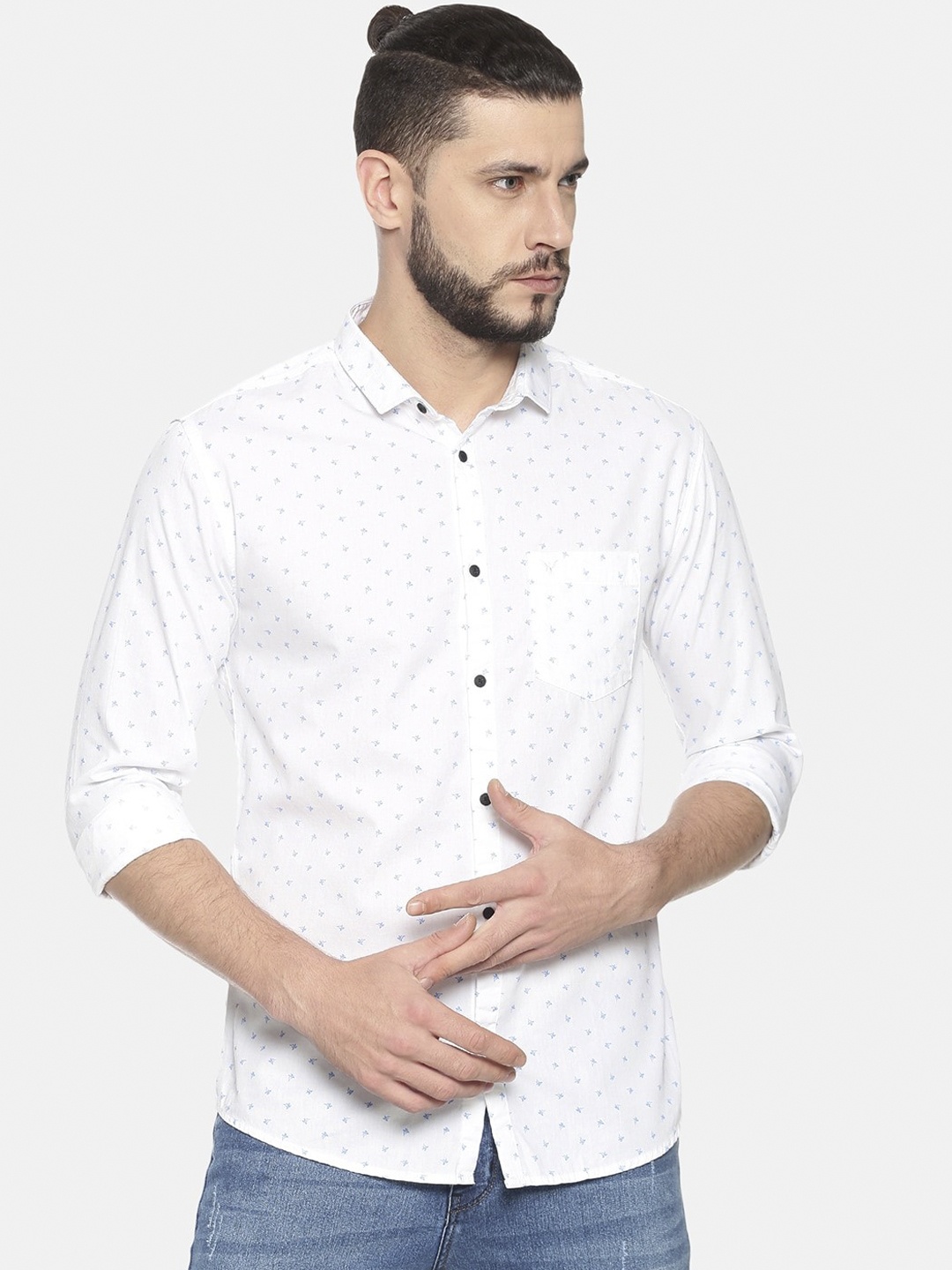 

SHOWOFF Men White & Blue Slim Fit Printed Casual Shirt