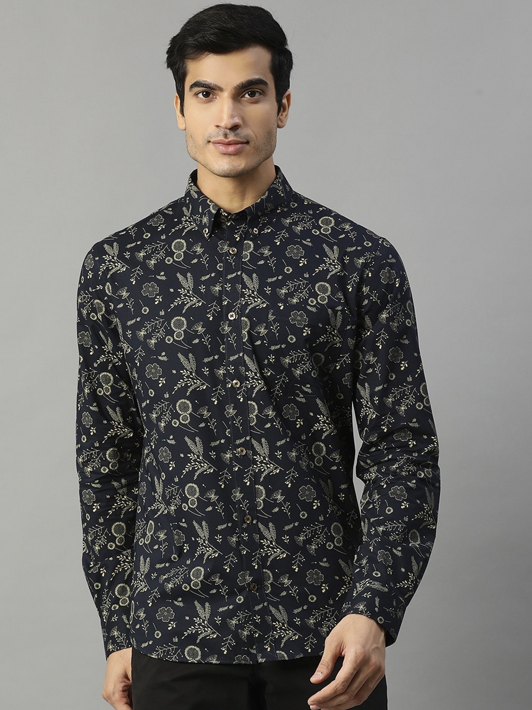 

Matinique Men Navy Blue Slim Fit Floral Opaque Printed Casual Shirt