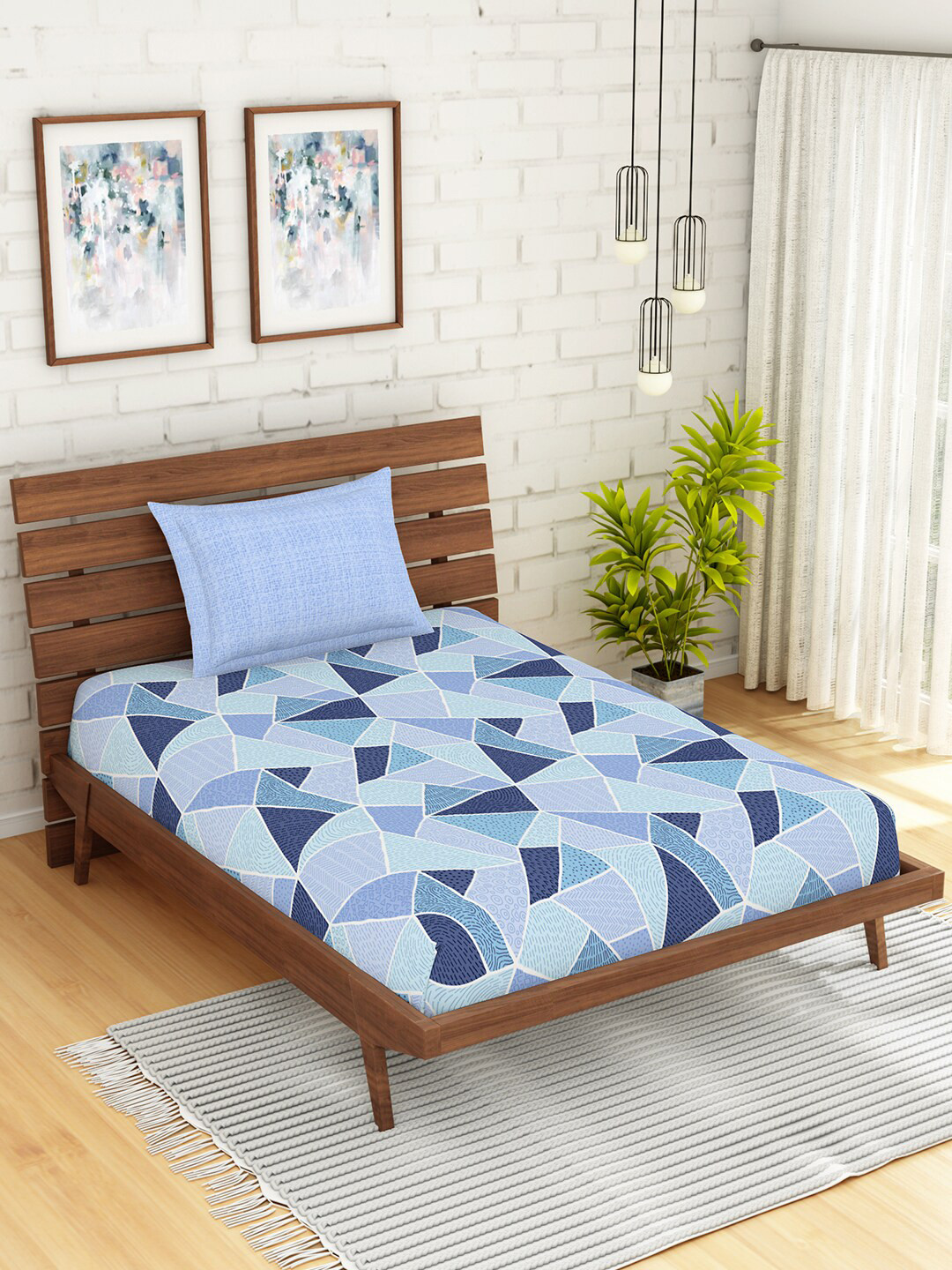 

SPACES Blue Geometric 144 TC Cotton 1 Single Bedsheet with 1 Pillow Covers