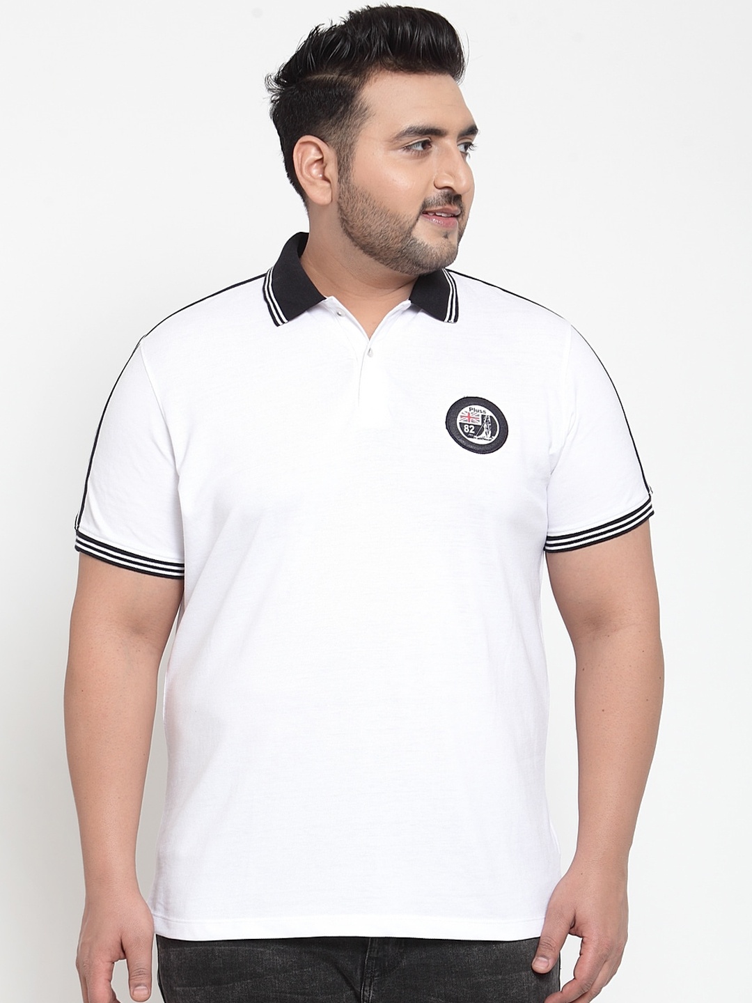 

plusS Men White Black Solid Polo Collar Pure Cotton T-shirt