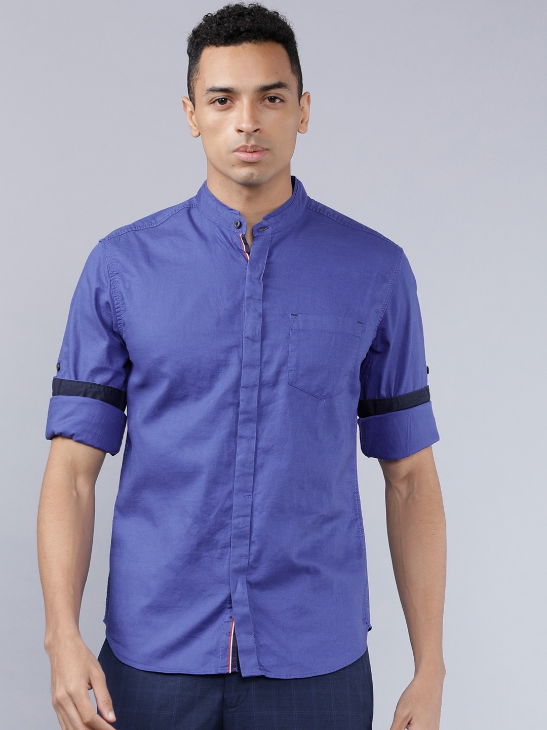 

LOCOMOTIVE Men Blue Slim Fit Solid Casual Shirt