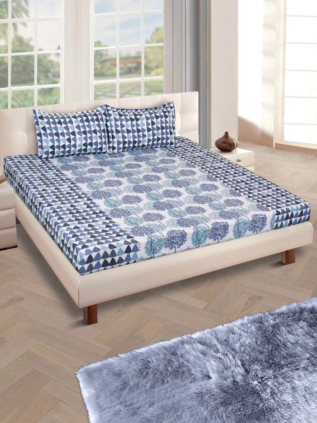 

ROMEE Blue & White Floral 160 TC Cotton 1 Queen Bedsheet with 2 Pillow Covers