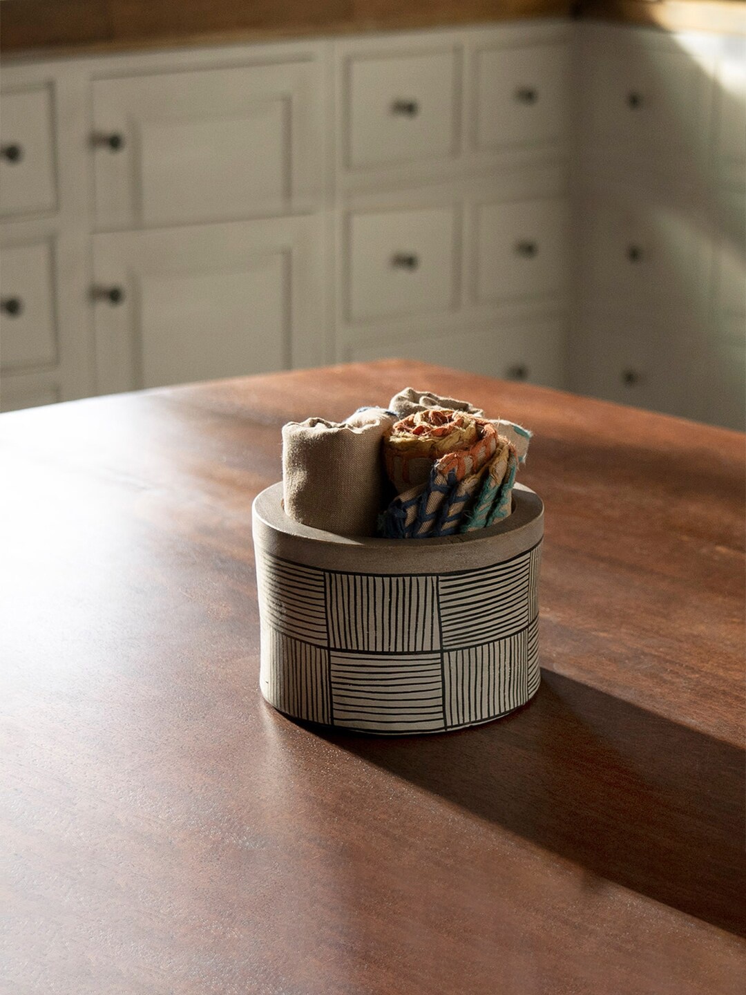 

ellementry Beige Wooden Tissue Holder
