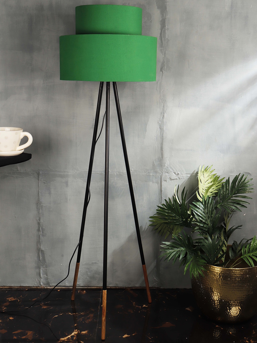 

Grated Ginger Green & Black Solid Handcrafted Tripod Lamp with Shade