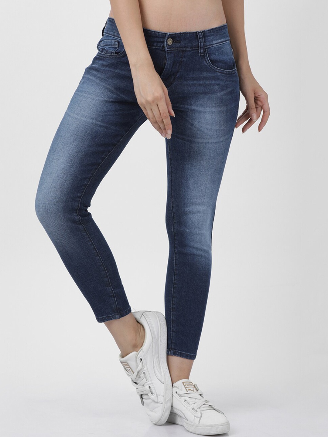 

Llak Jeans Women Blue Skinny Fit Mid-Rise Clean Look Jeans