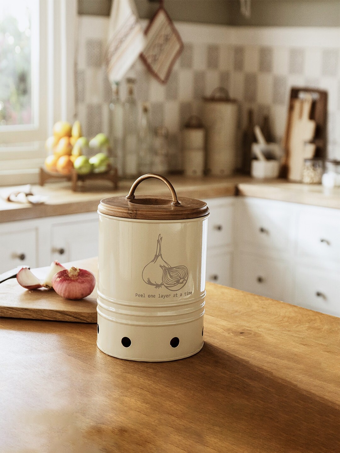 

ellementry Off-White Printed Egg Shell Metal Onion Storage Bin With Wooden Lid