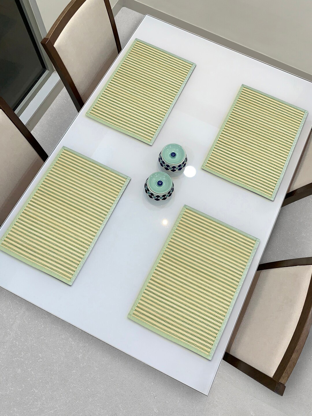 

HOKIPO Set Of 4 Green & Beige Reversible Bamboo Table Placemats