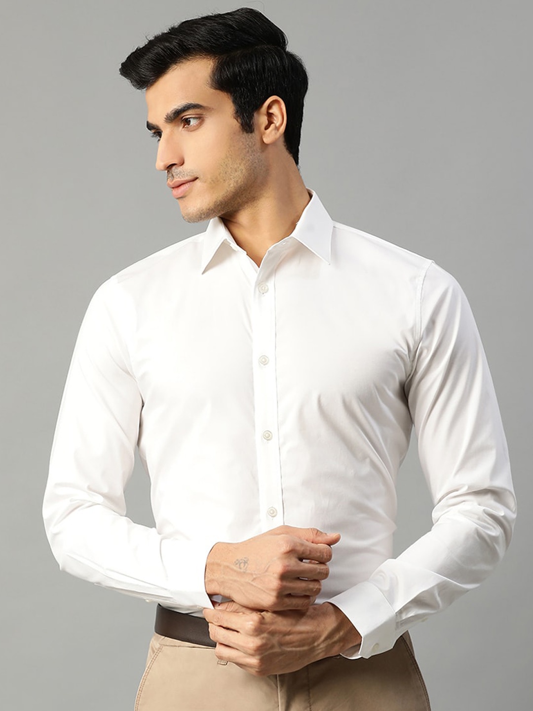 

Matinique Men White Slim Fit Opaque Formal Shirt
