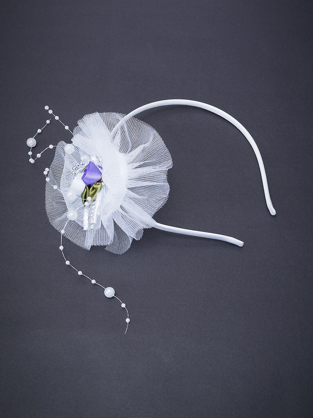 

Golden Peacock Girls White Flower Net Hairband