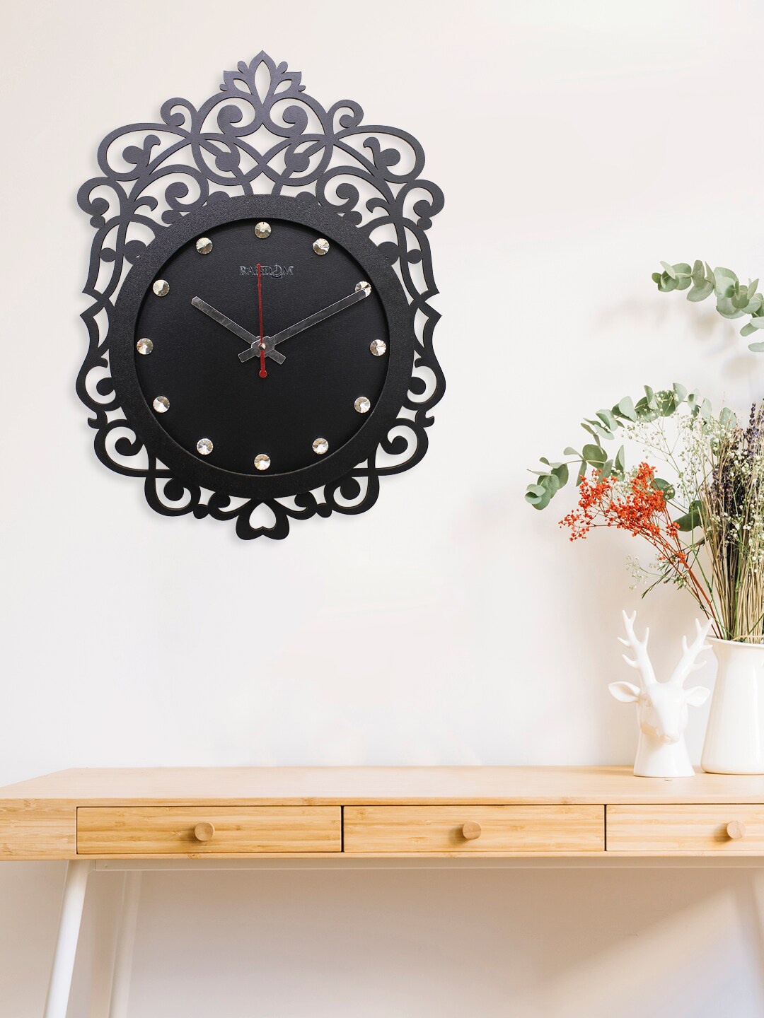 

RANDOM Black Abstract Shaped Solid 14 cm Analogue Wall Clock