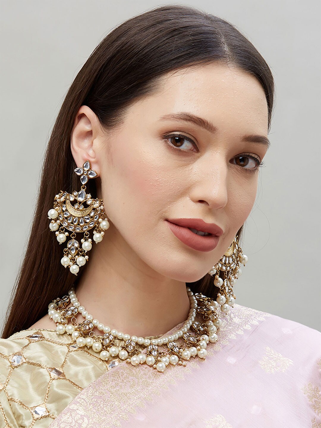 

Fida Gold-Plated Choker Kundan & Pearl Embellished Necklace with Earrings