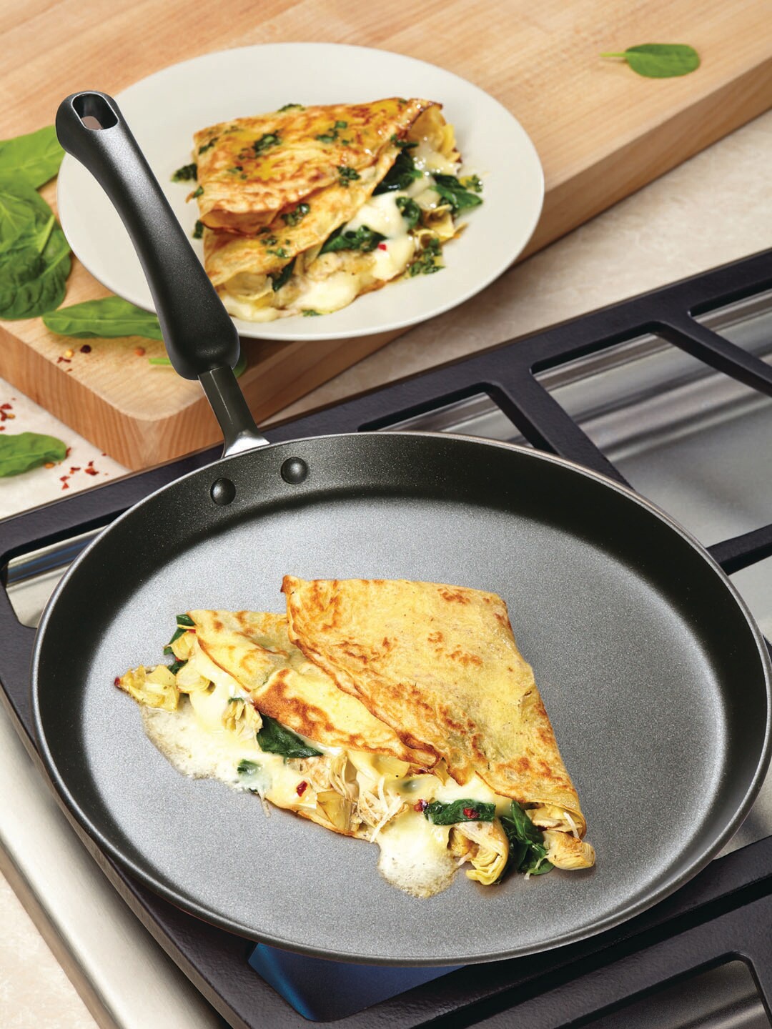 

MEYER Orange & Black 3mm Thick 32 cm Flat Induction Tawa