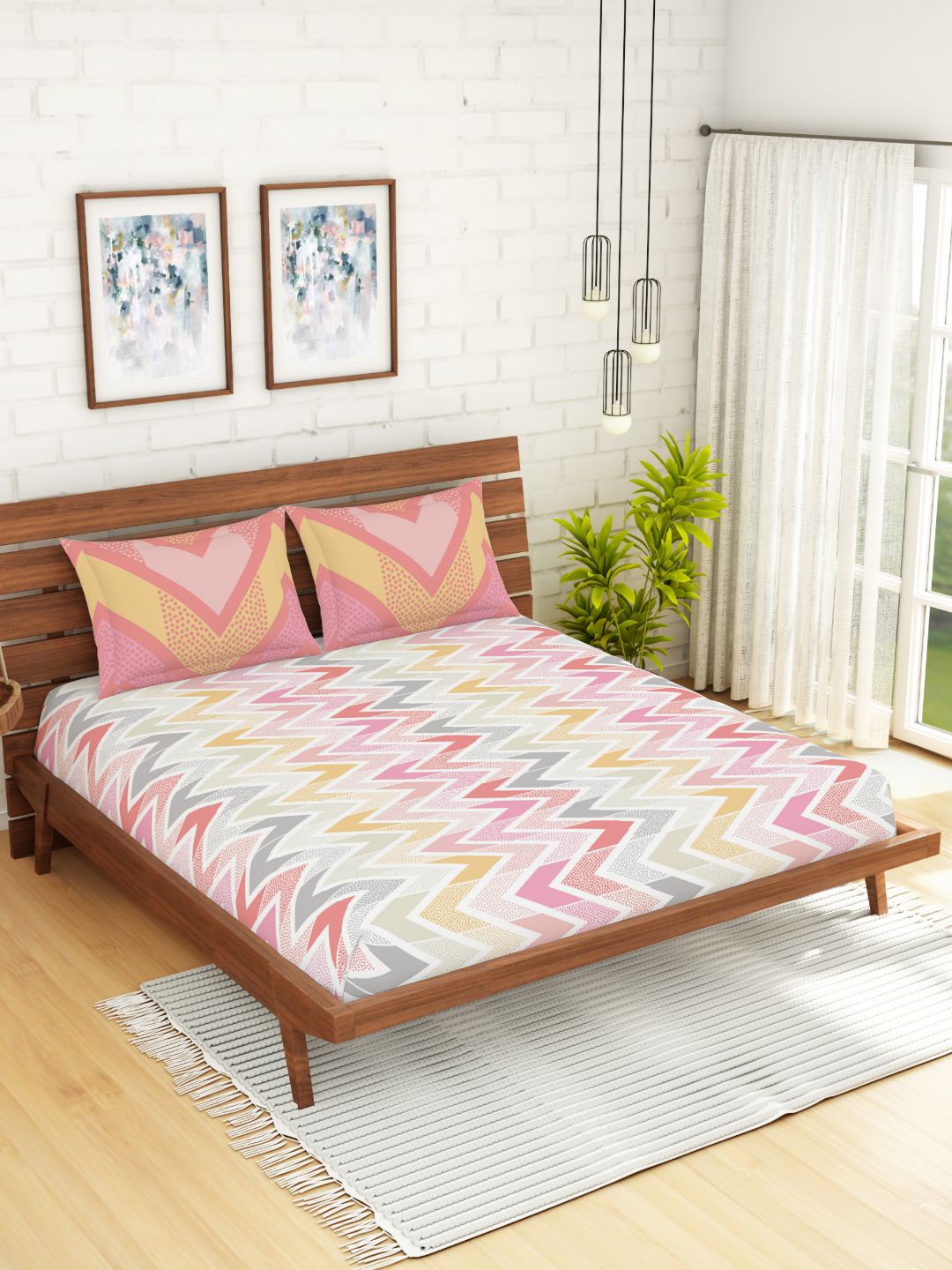 Spaces Atrium Geometric Coral 1 King Size Fitted Sheets With 2 Pillow Cover