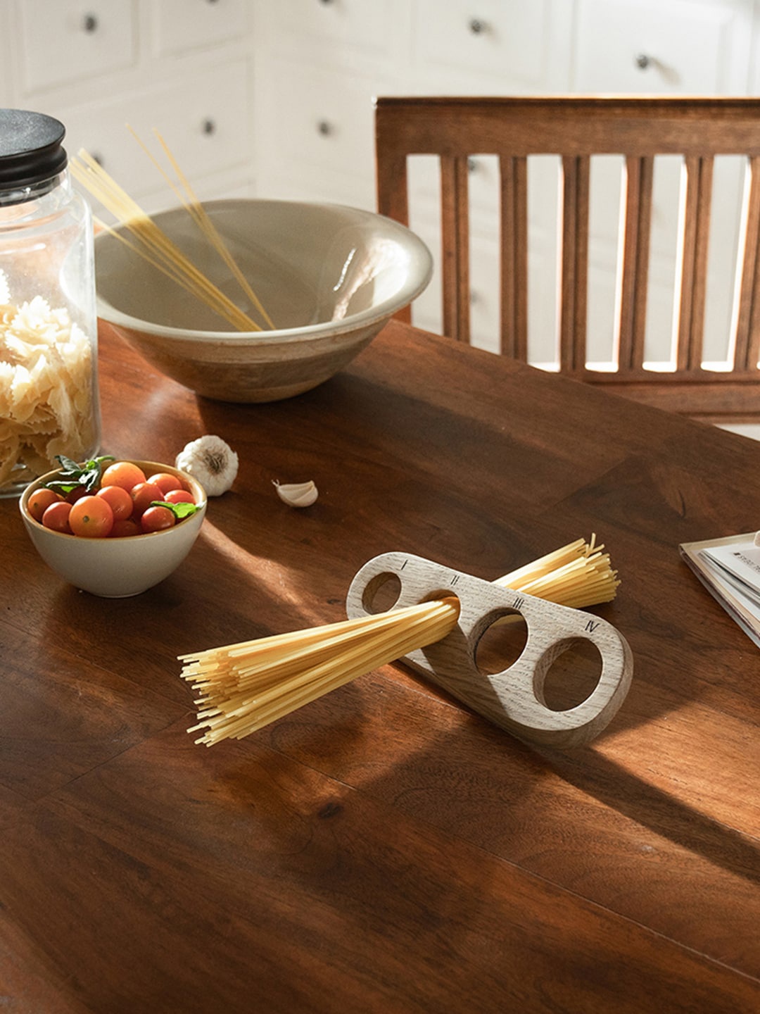 

ellementry Brown Natural Oak Wood 4 Portion Pasta Measure