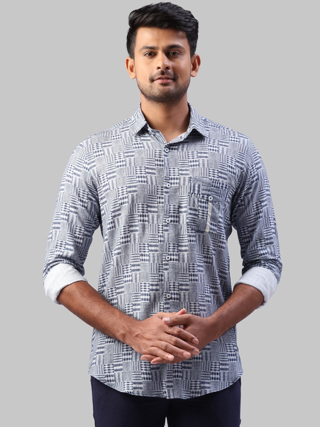 

Raymond Men White & Navy Blue Regular Fit Printed Casual Shirt