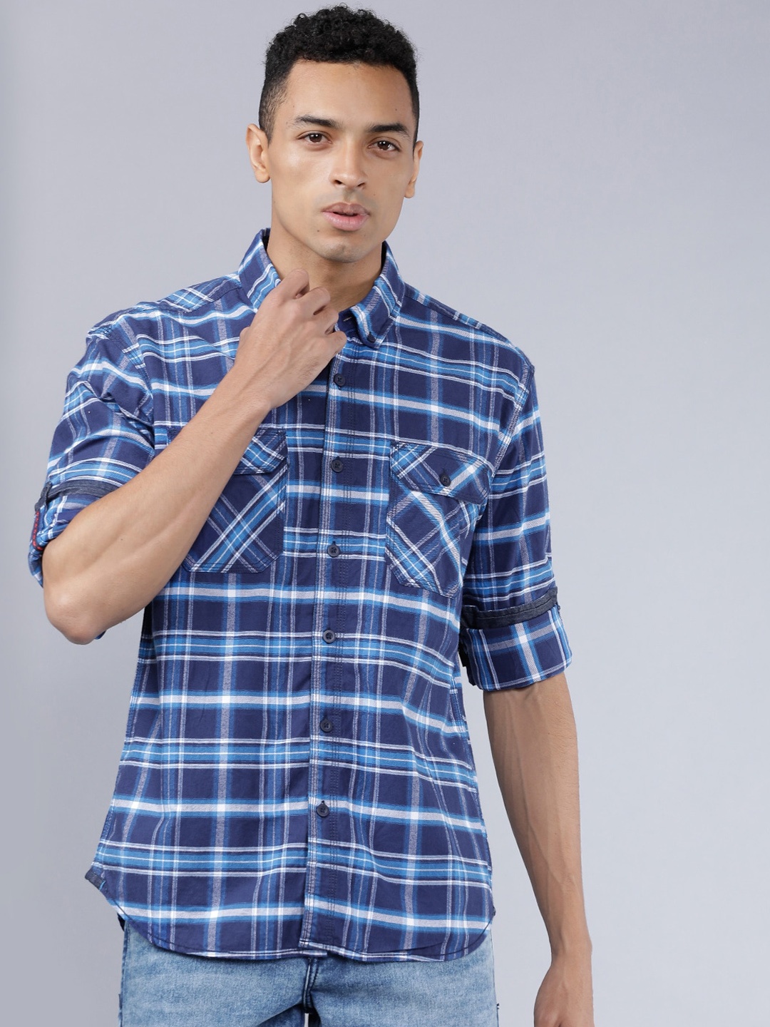 LOCOMOTIVE Men Blue & Off-White Slim Fit Checked Casual Shirt