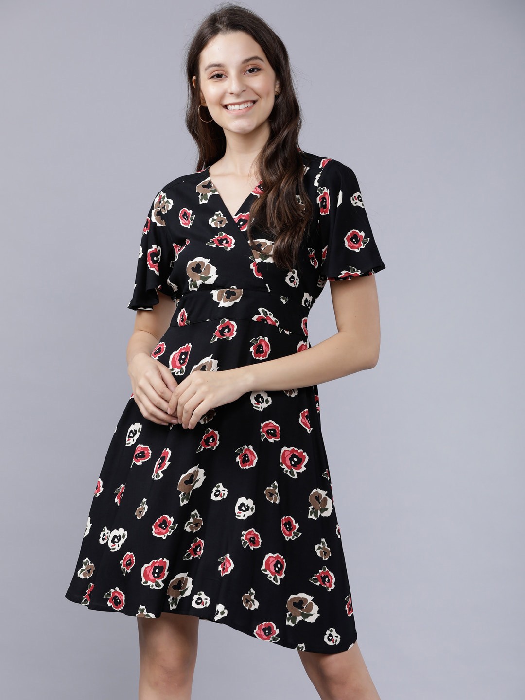 

Tokyo Talkies Women Black & Red Floral Printed Wrap Dress