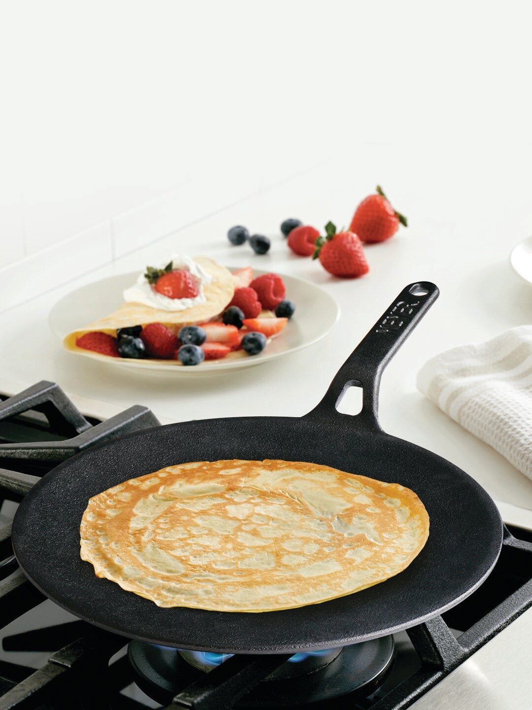 

MEYER Black Pre-Seasoned Cast Iron Roti/Chapati Tawa 26 cm