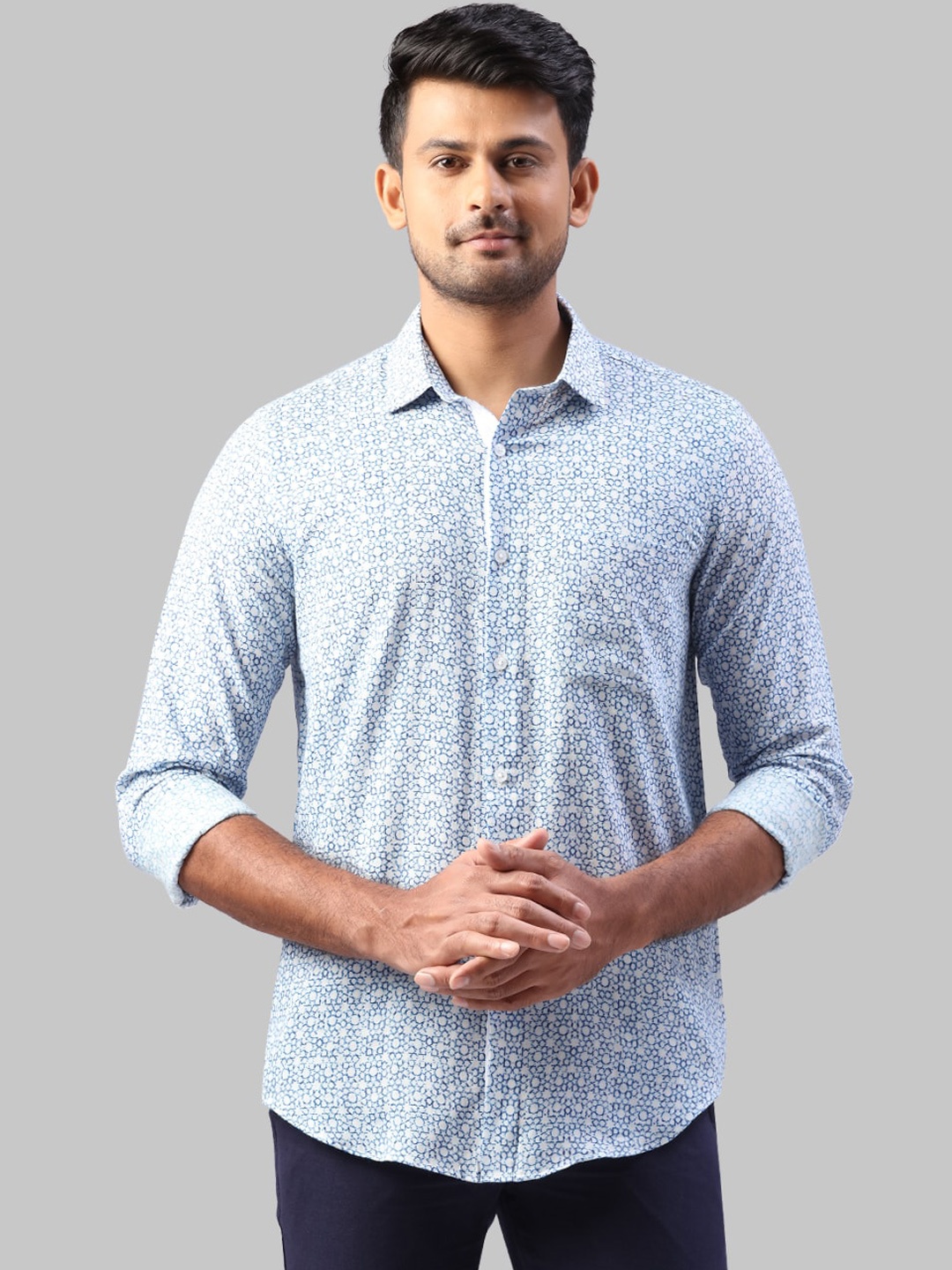

Raymond Men White & Blue Regular Fit Printed Casual Shirt