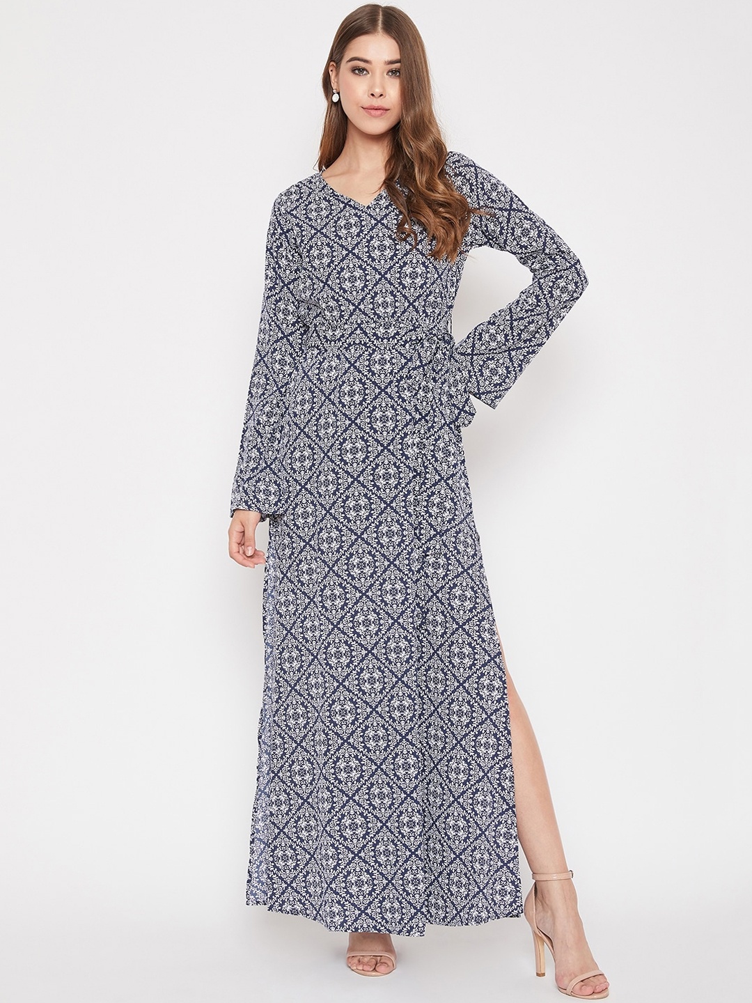 

Berrylush Women Navy Blue Printed Maxi Dress