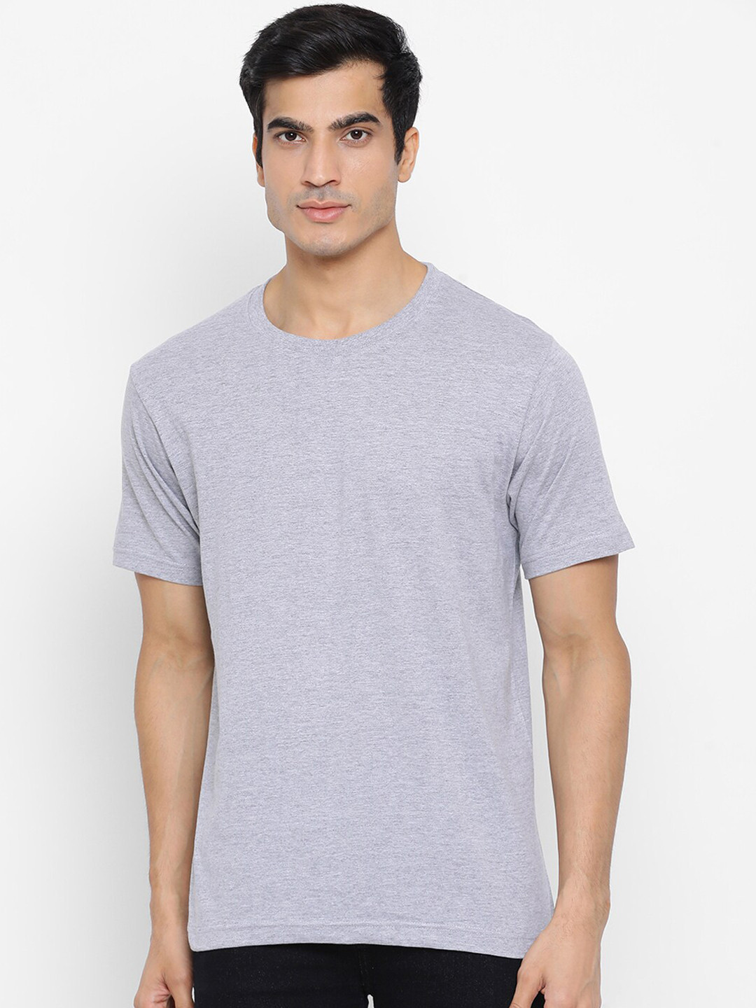 

YOLOCLAN Men Grey Solid Round Neck Pure Cotton T-shirt