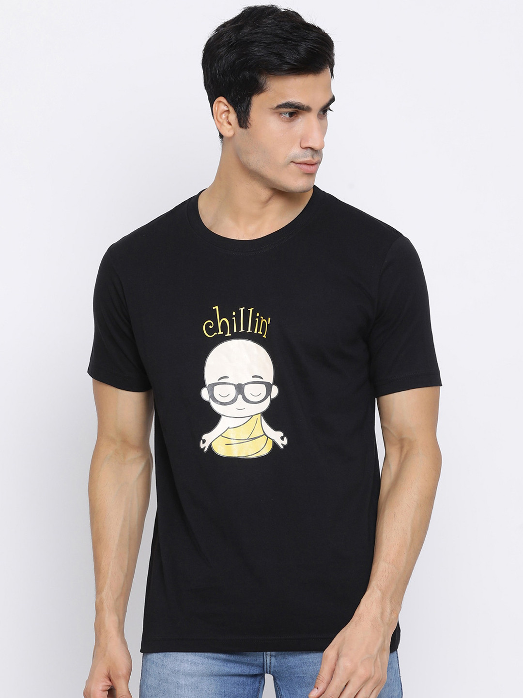 

YOLOCLAN Men Black Yellow Printed Round Neck Pure Cotton T-shirt