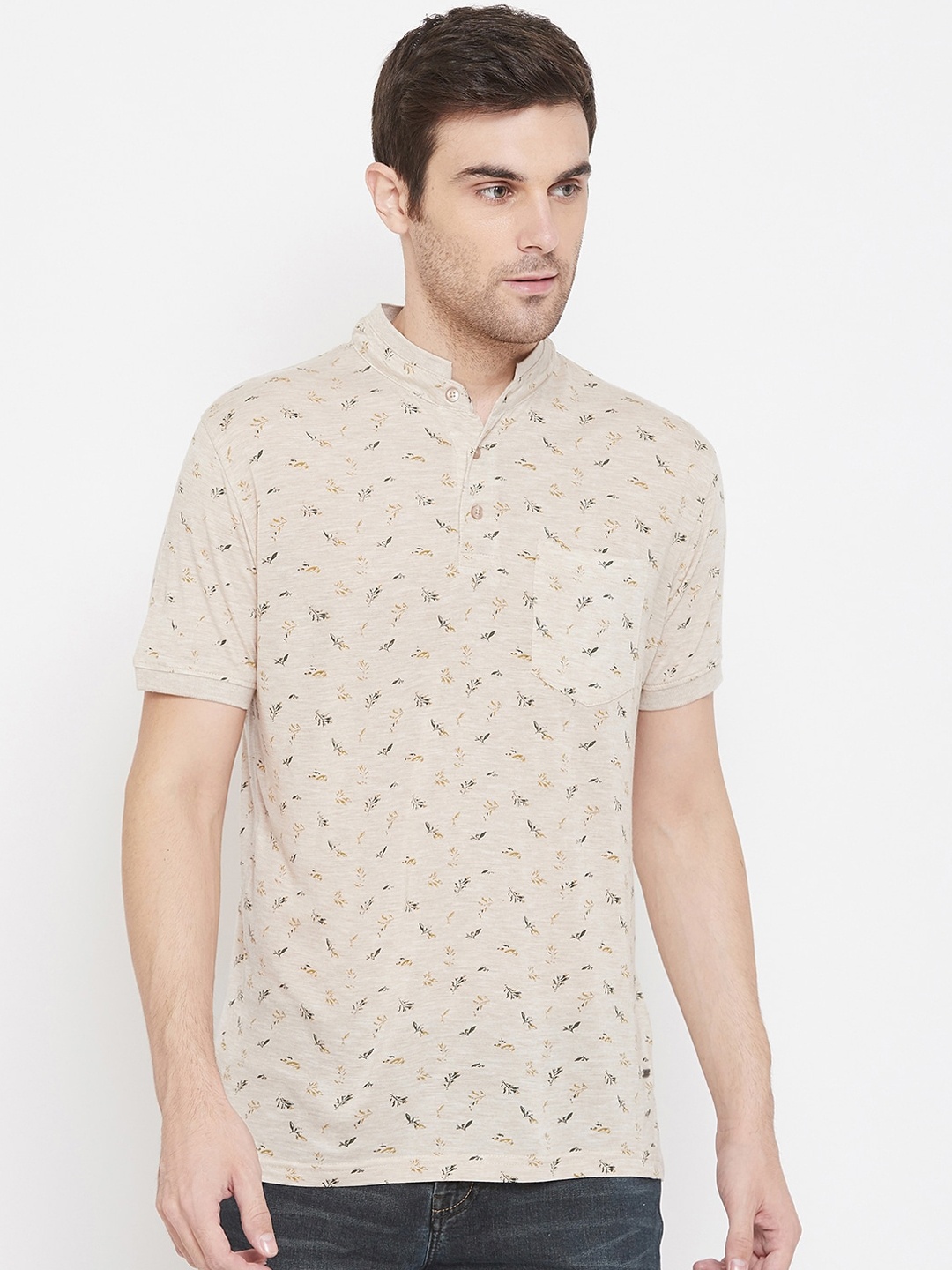 

Crimsoune Club Men Beige Printed Mandarin Collar T-shirt