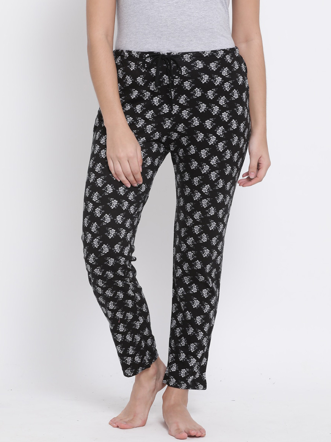 

Kanvin Women Black Printed Lounge Pants