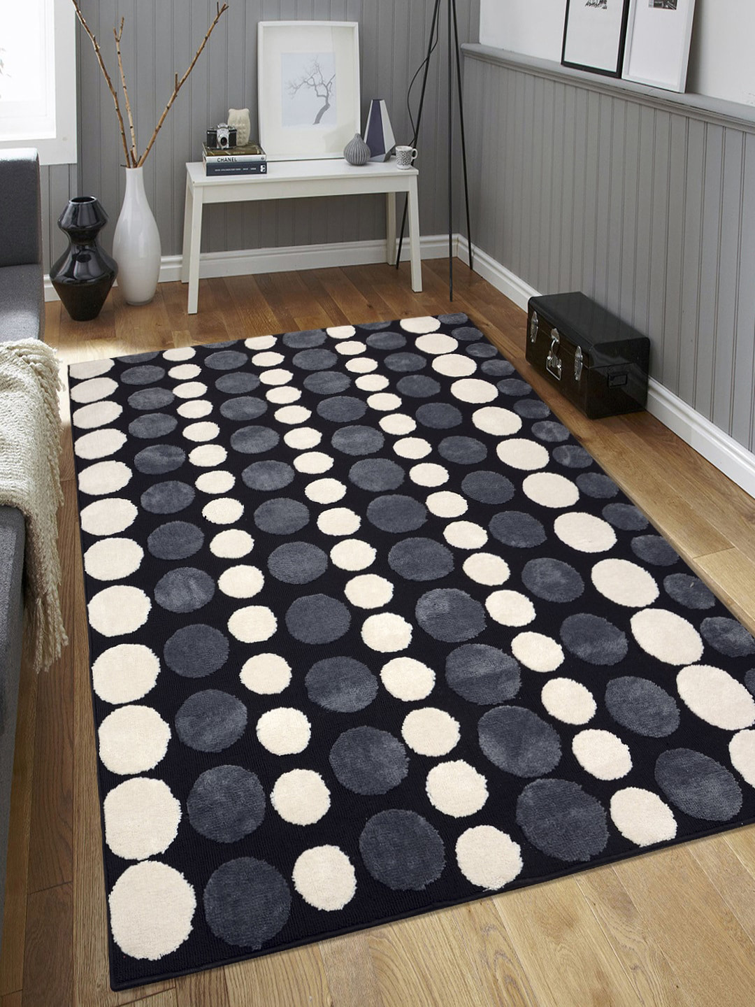 

Saral Home Grey Geometric Designer Anti-Skid Carpet, Black