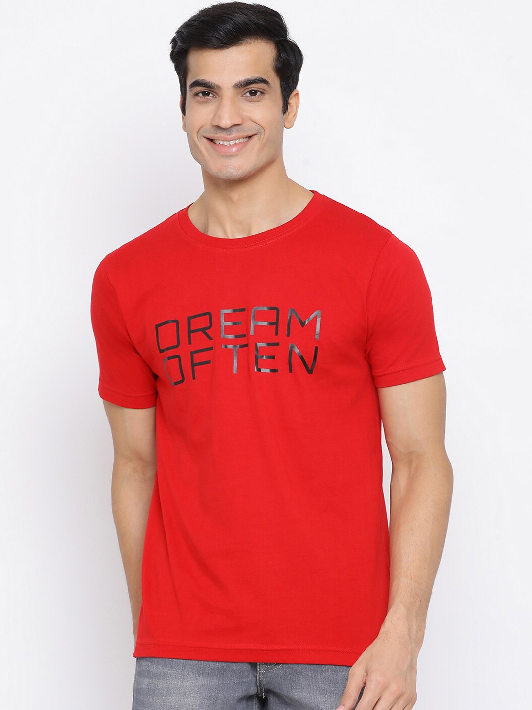 

YOLOCLAN Men Red Black Printed Round Neck Pure Cotton T-shirt