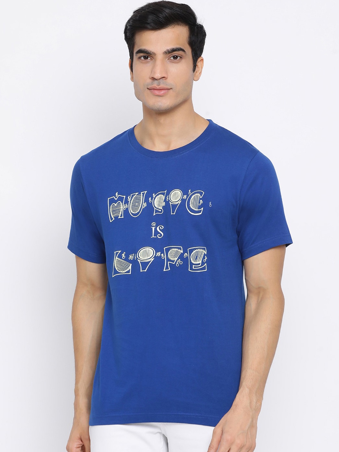 

YOLOCLAN Men Blue Beige Printed Round Neck Pure Cotton T-shirt