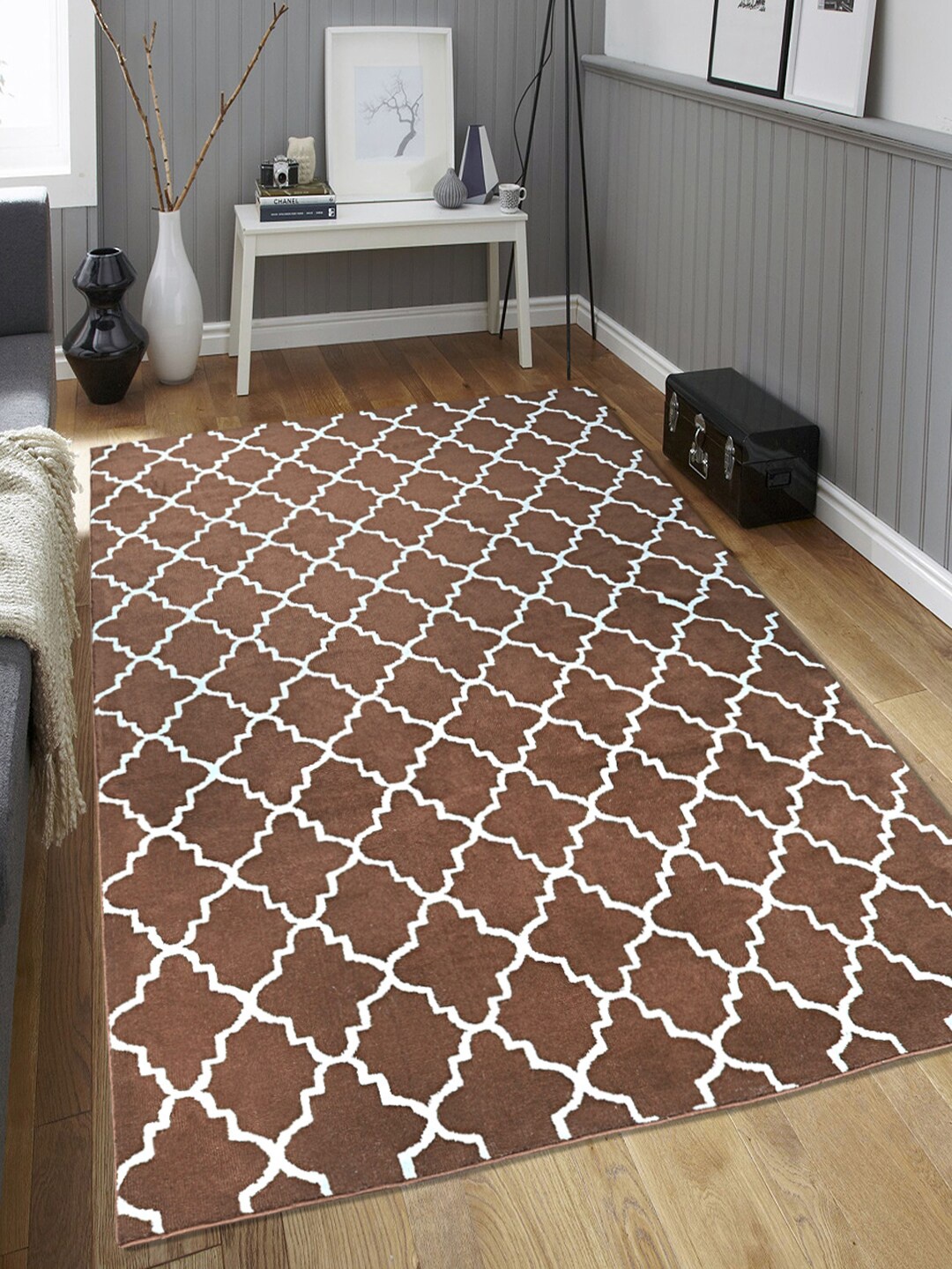 Saral Home Brown & White Geometric Ogee Anti-Skid Carpet